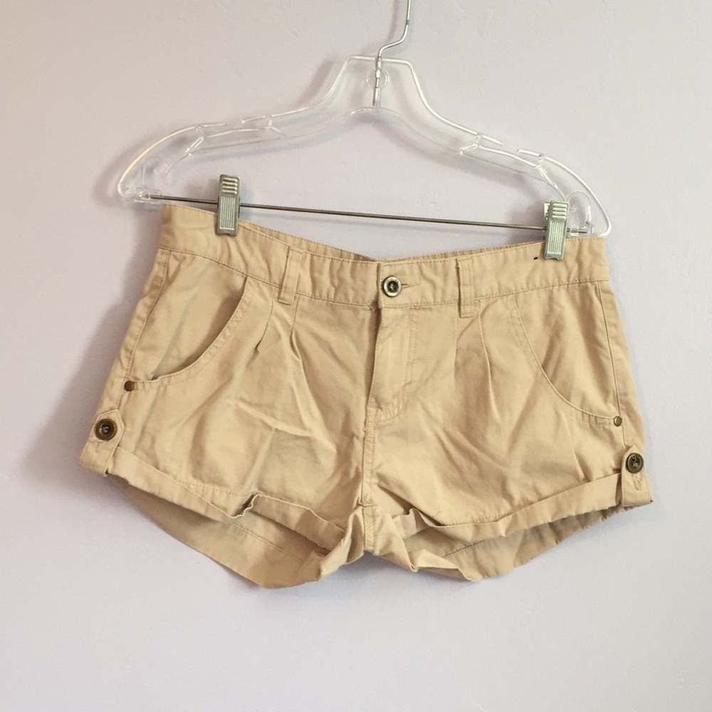 Atmosphere khaki shorts Sz 4